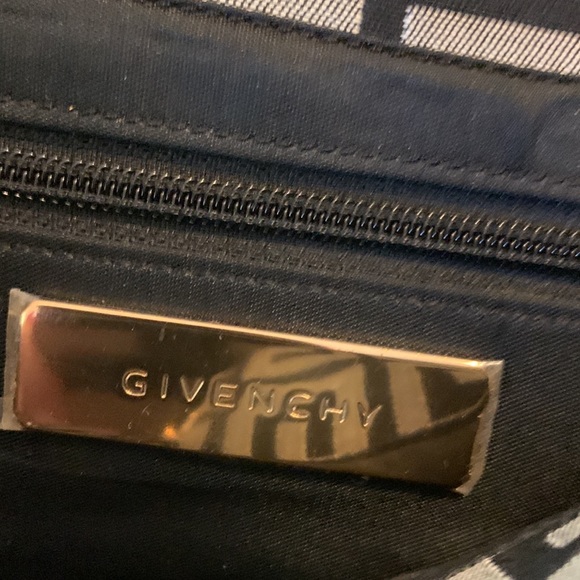Givenchy AuthenticVintage Rare  Monogramed and side leather Black and Gr… - Picture 10 of 16